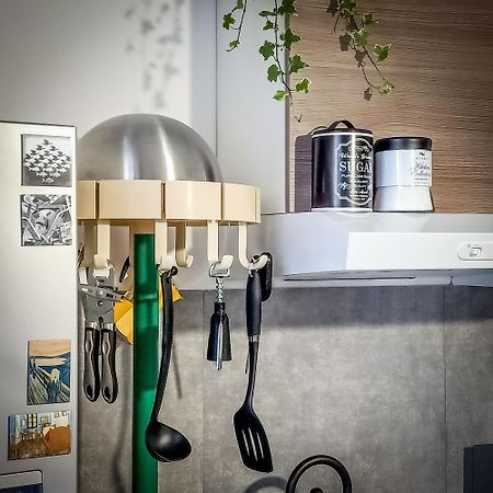 Mr Square Apartment Катания Екстериор снимка