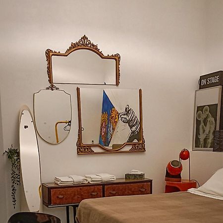 Mr Square Apartment Катания Екстериор снимка