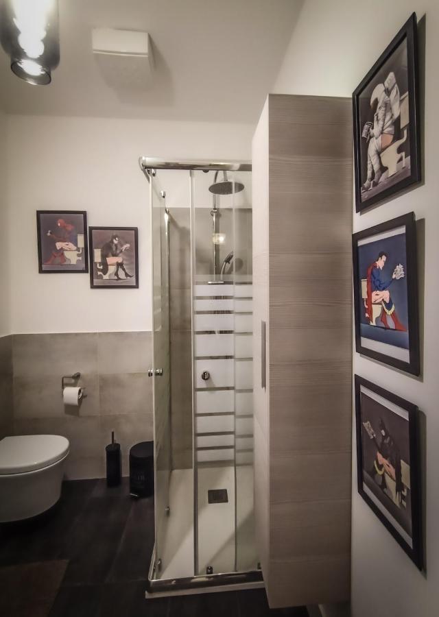 Mr Square Apartment Катания Екстериор снимка