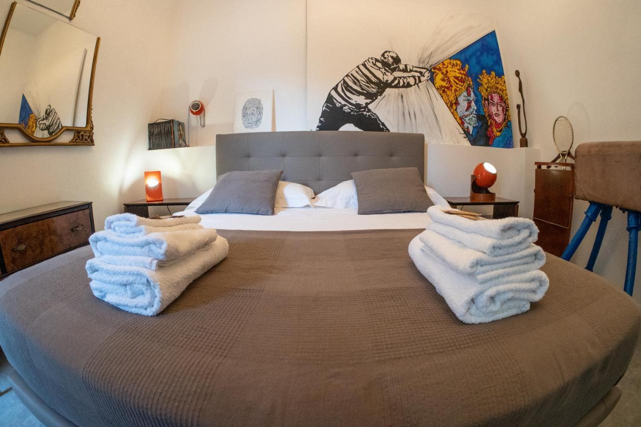 Mr Square Apartment Катания Екстериор снимка