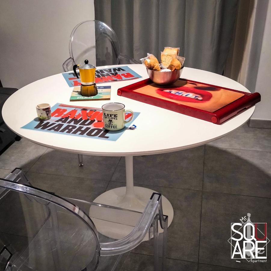 Mr Square Apartment Катания Екстериор снимка
